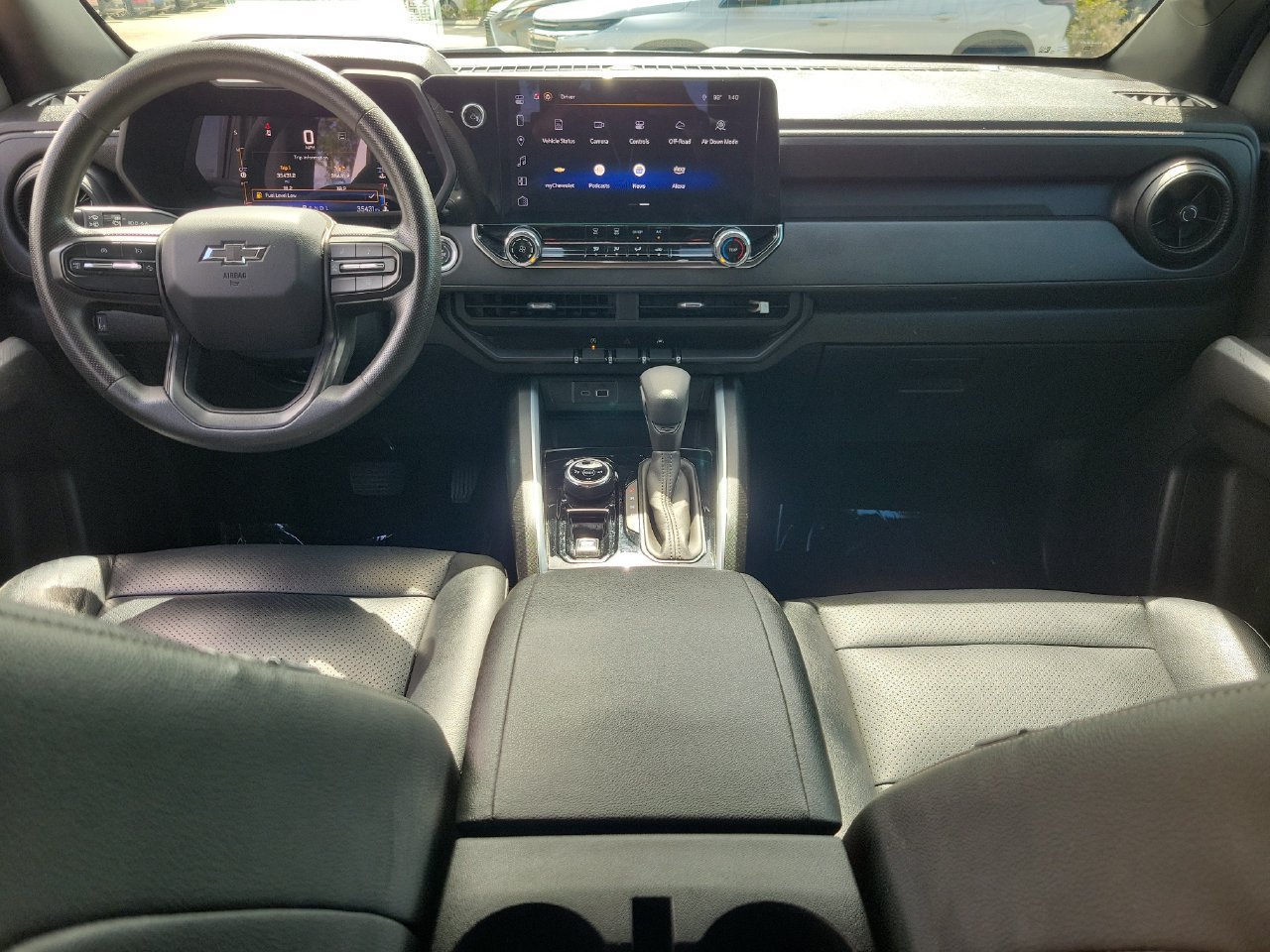 Used 2023 Chevrolet Colorado Trail Boss w/ Technology Package AWD/4WD image 11