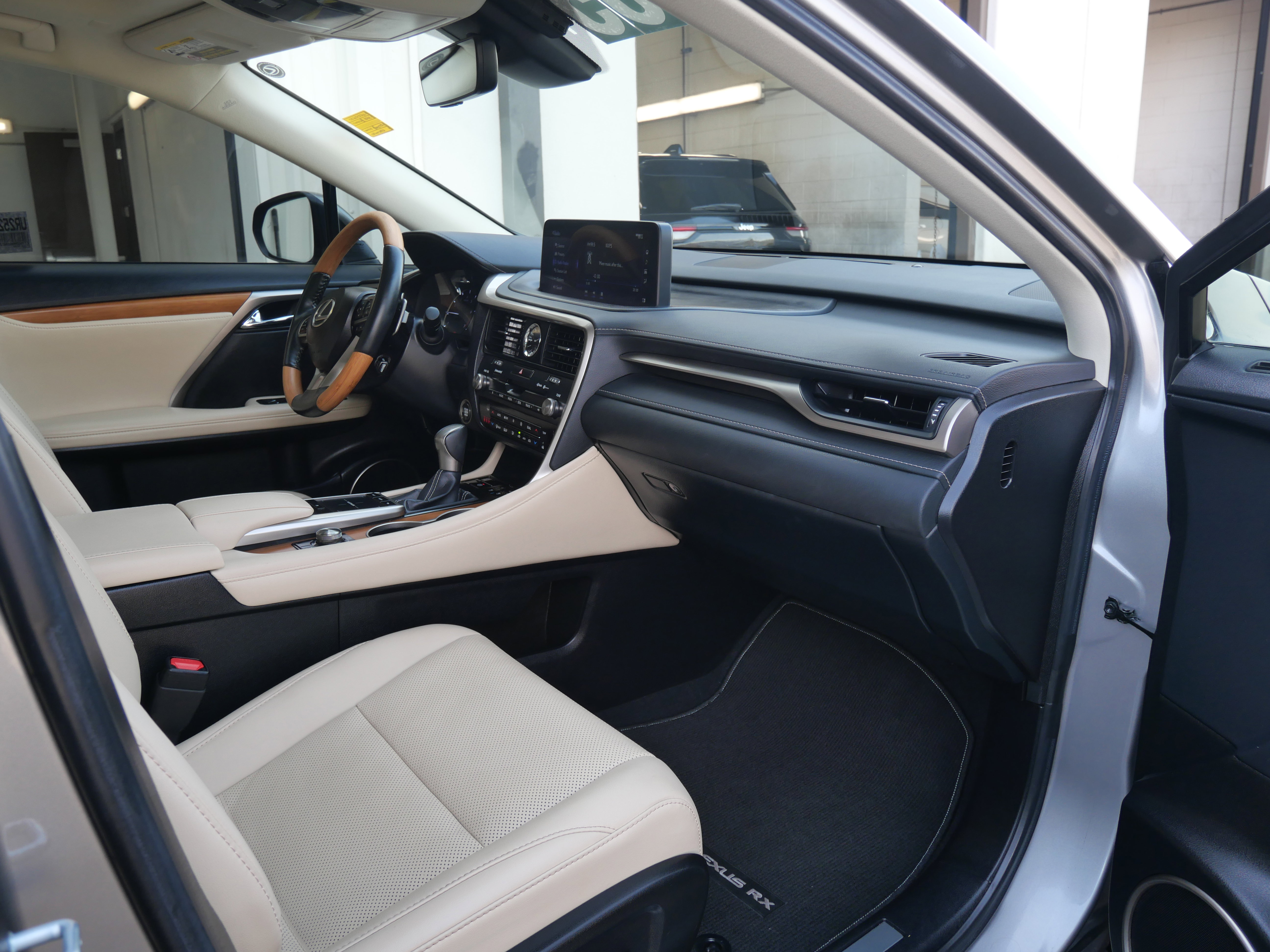 Certified 2022 Lexus RX 350 FWD w/ Premium Package image 14