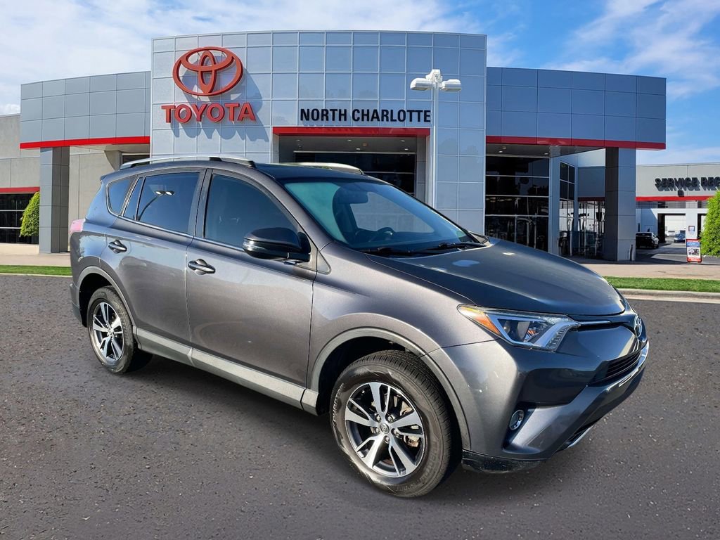 Used 2016 Toyota RAV4 XLE image 1