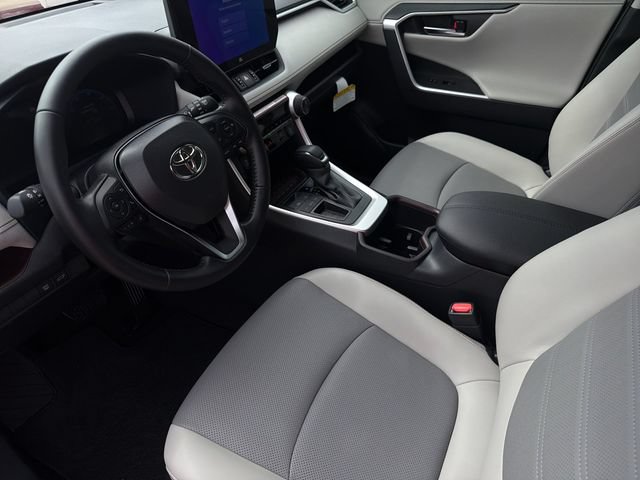 Used 2025 Toyota RAV4 Limited FWD image 11