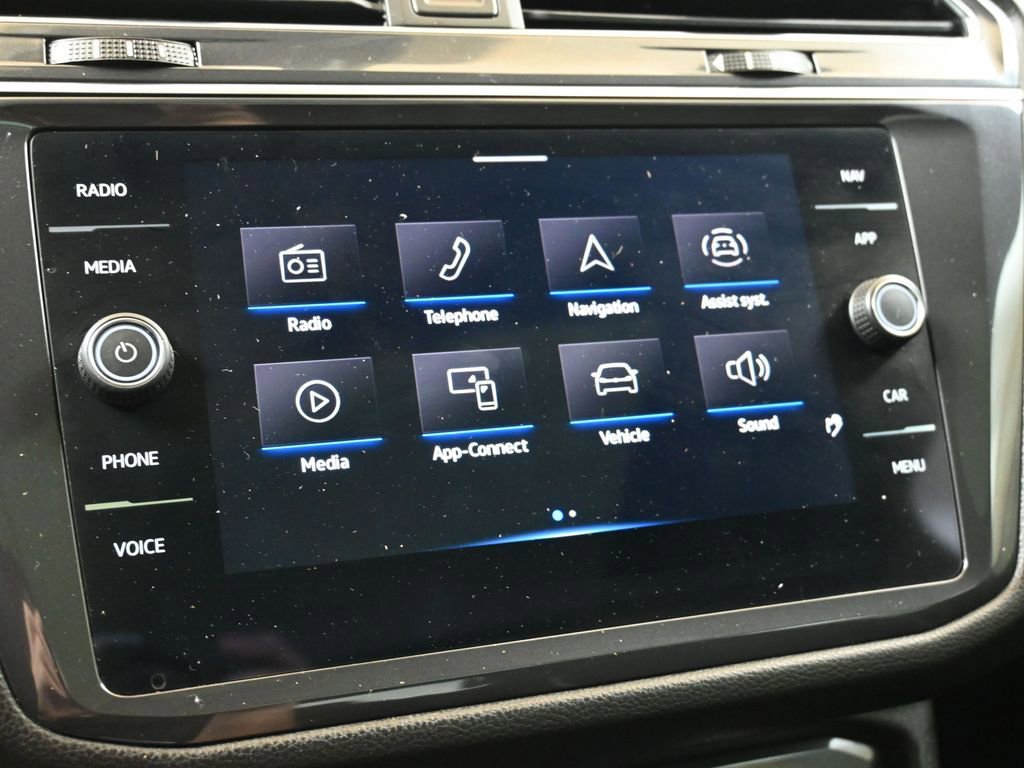 Used 2023 Volkswagen Tiguan SEL R-Line image 27