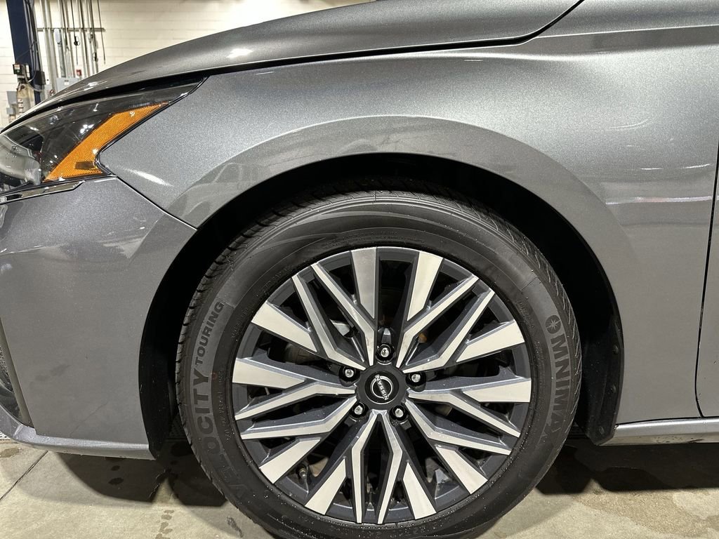 Used 2023 Nissan Altima 2.5 SV image 18