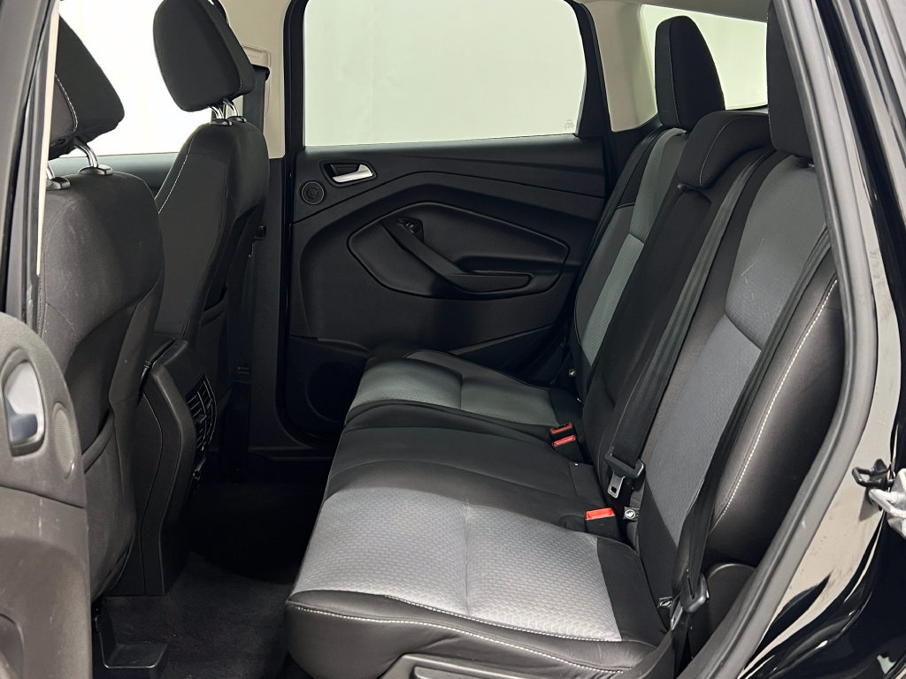 Used 2017 Ford Escape SE w/ Equipment Group 201A AWD/4WD image 30