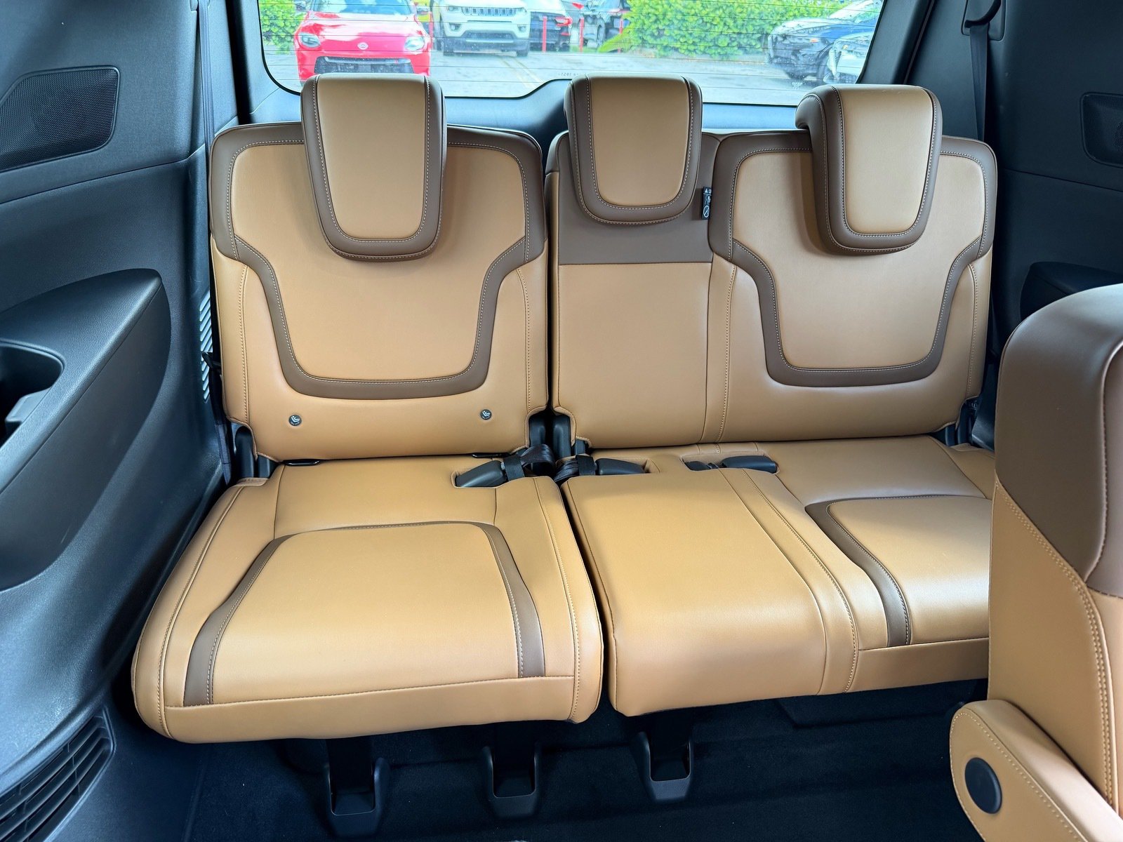 Certified 2025 Nissan Armada SL w/ Captain's Chari Seat Package RWD image 11
