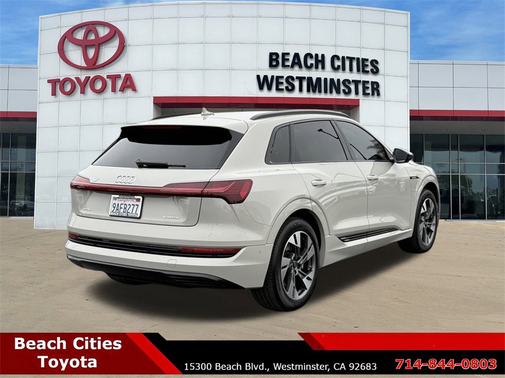 Used 2022 Audi e-tron Premium image 12