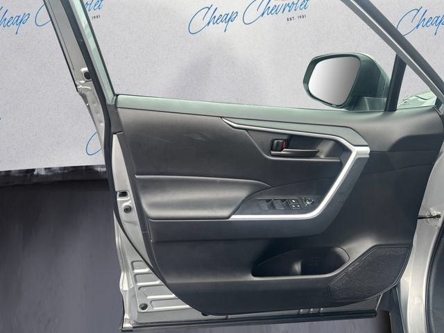 Used 2024 Toyota RAV4 LE FWD image 11