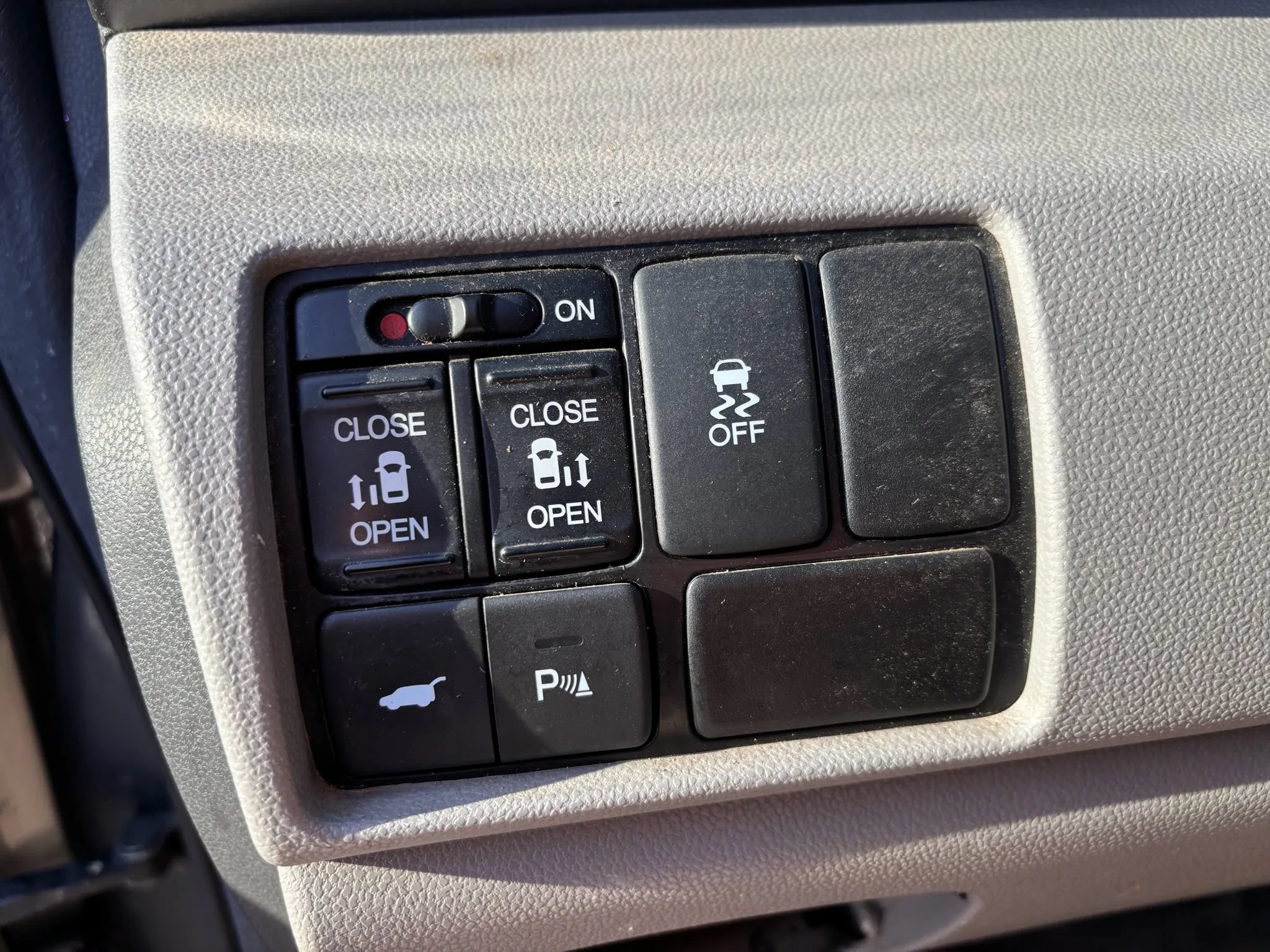 Used 2012 Honda Odyssey Touring image 18