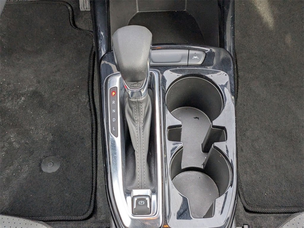 Used 2025 Chevrolet Trax LT w/ LT Convenience Package image 25