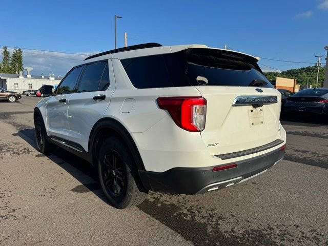 Used 2021 Ford Explorer XLT w/ Equipment Group 202A AWD/4WD image 5