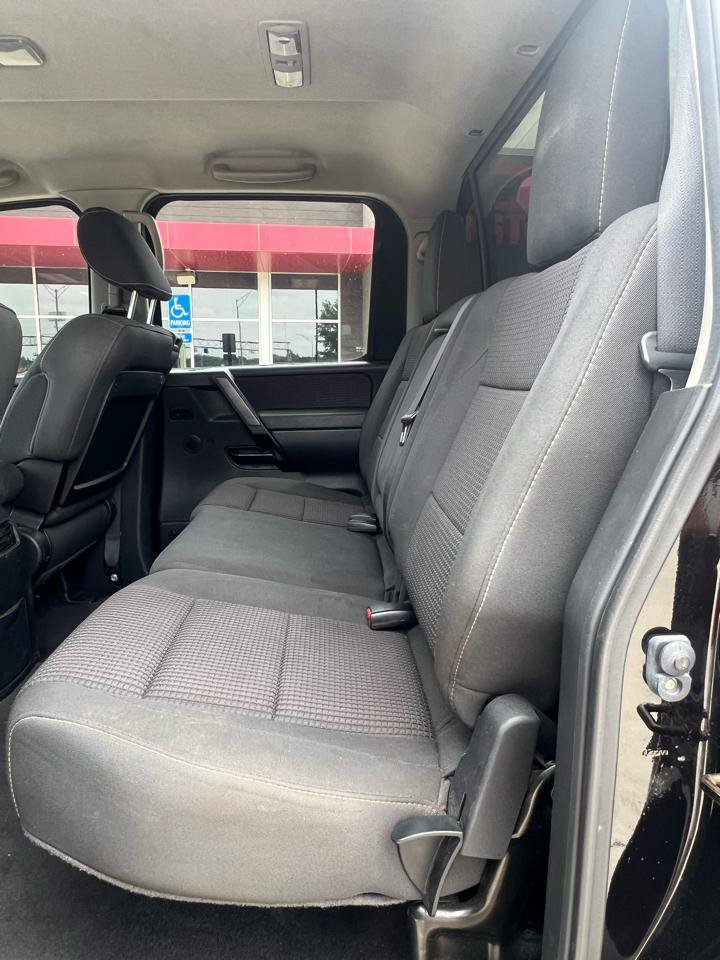 Used 2014 Nissan Titan PRO-4X AWD/4WD image 9