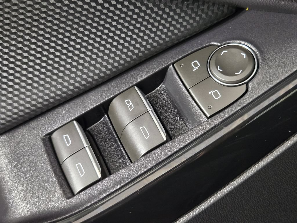 New 2026 Chevrolet Equinox RS FWD image 25