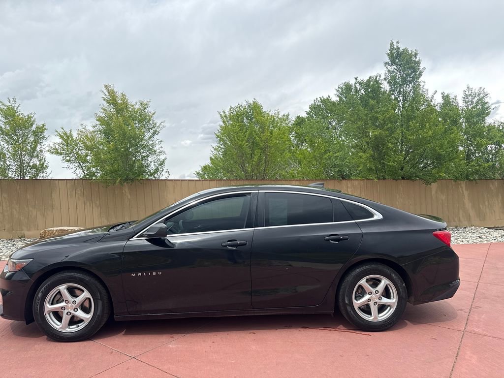 Used 2017 Chevrolet Malibu LS FWD image 5