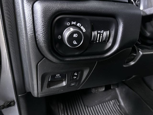 Used 2022 RAM 1500 Laramie AWD/4WD image 18