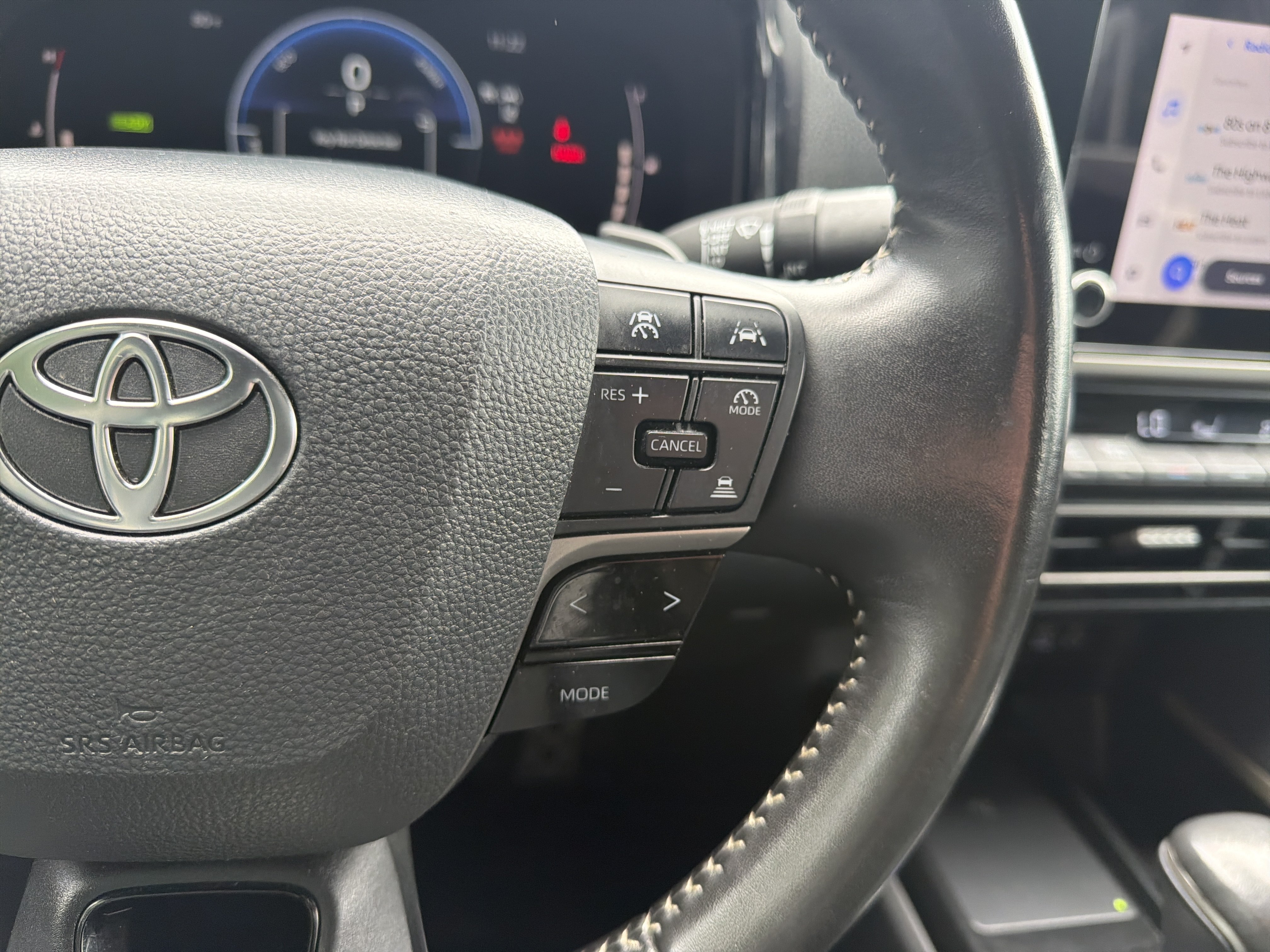 Used 2025 Toyota Camry SE FWD image 20