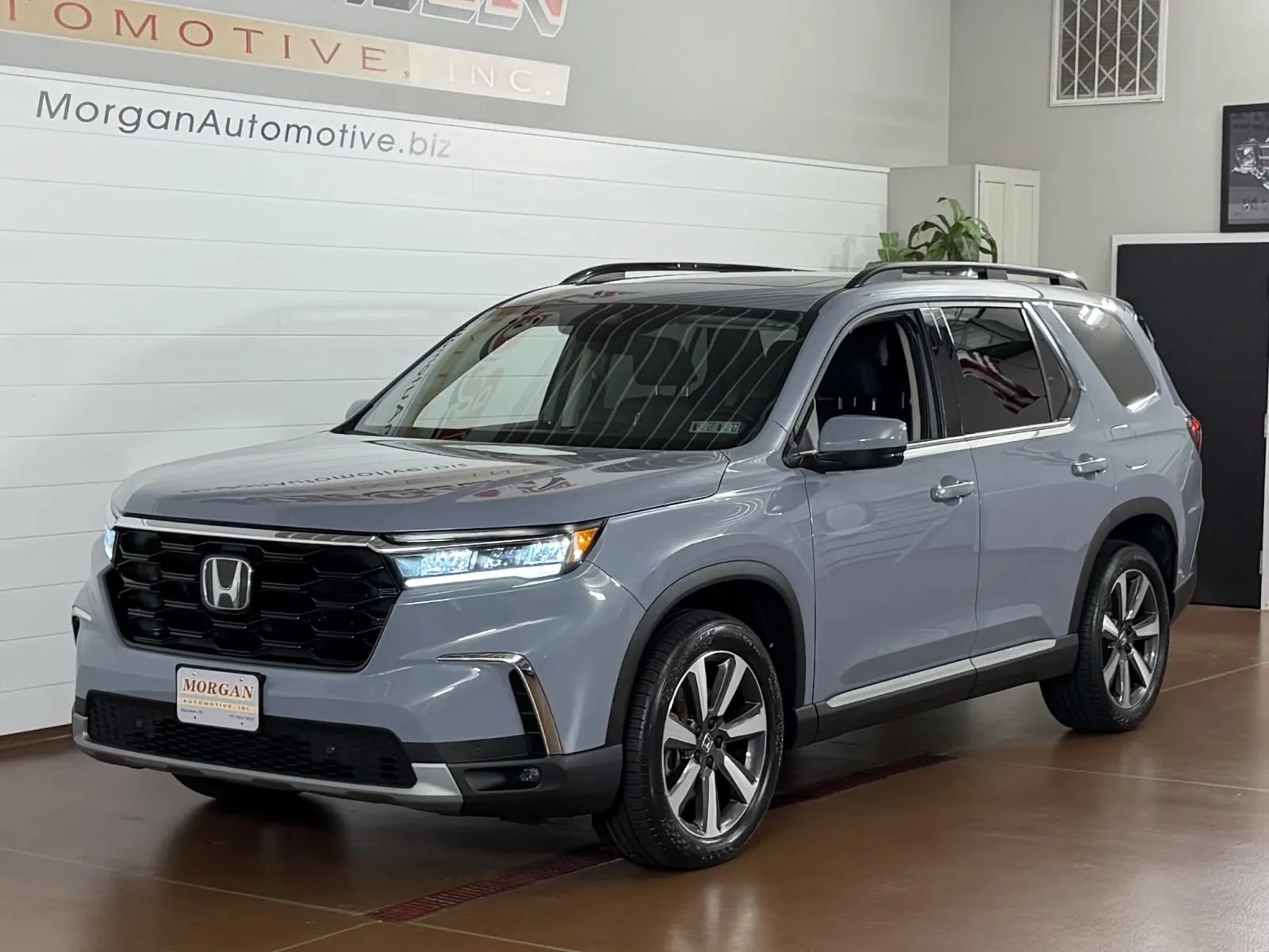 Used 2023 Honda Pilot Touring image 7