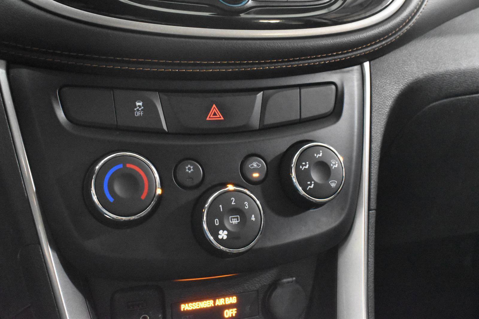 Used 2020 Chevrolet Trax LT image 17