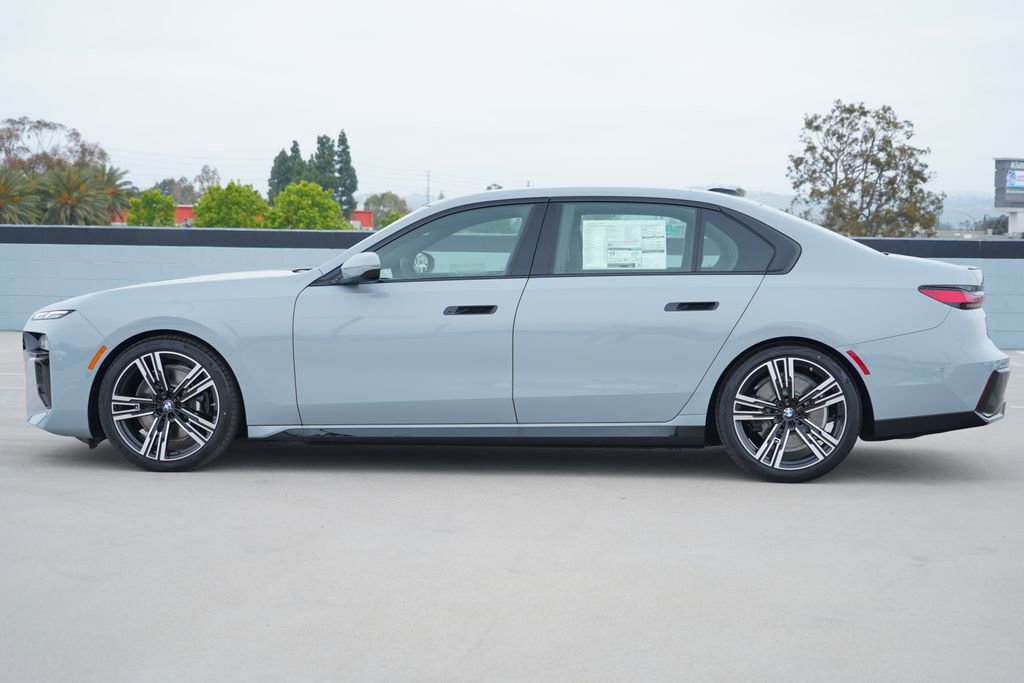 New 2026 BMW 740i w/ Premium Package RWD image 4