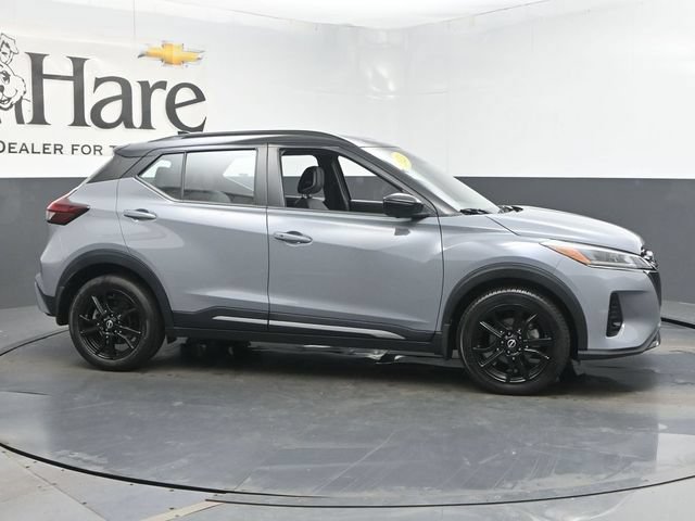 Used 2023 Nissan Kicks SR w/ SR Premium Package FWD image 1