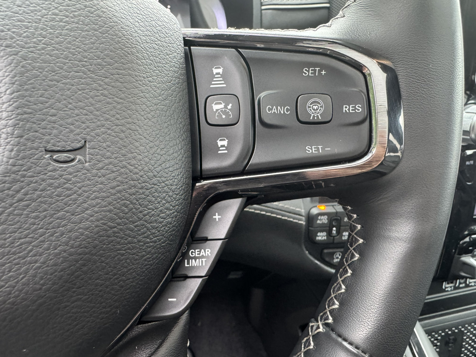 Used 2026 RAM 1500 Limited AWD/4WD image 38