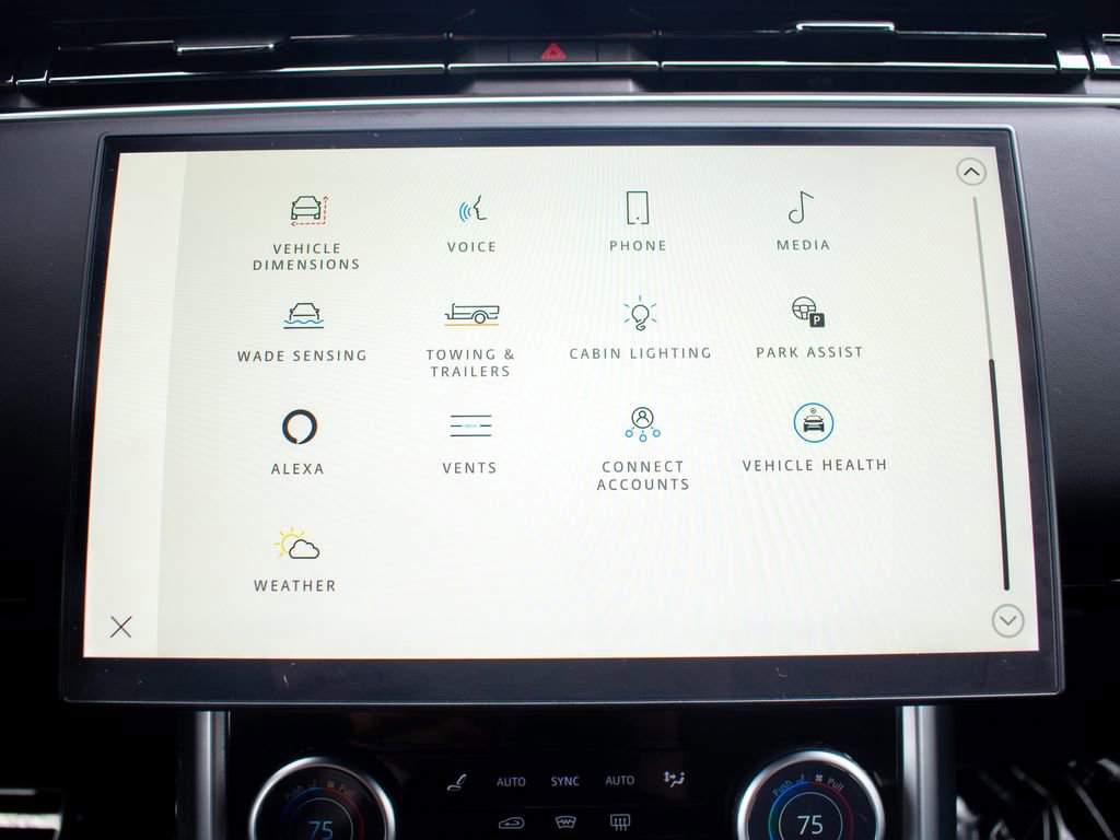 Used 2023 Land Rover Range Rover Long Wheelbase SE image 26