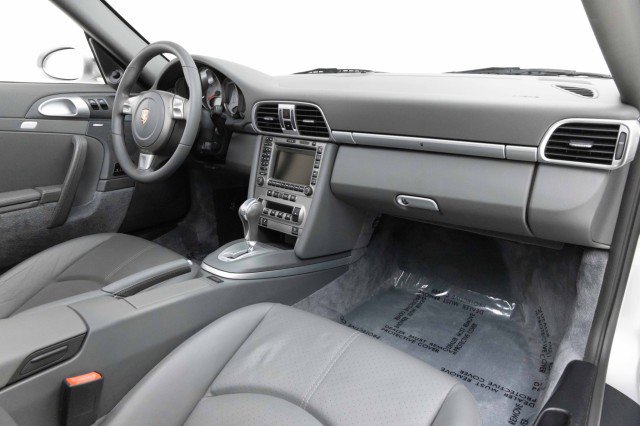 Used 2006 Porsche 911 Carrera S image 2