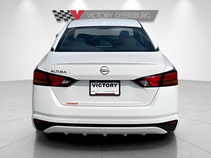 Used 2025 Nissan Altima 2.5 SV FWD image 7