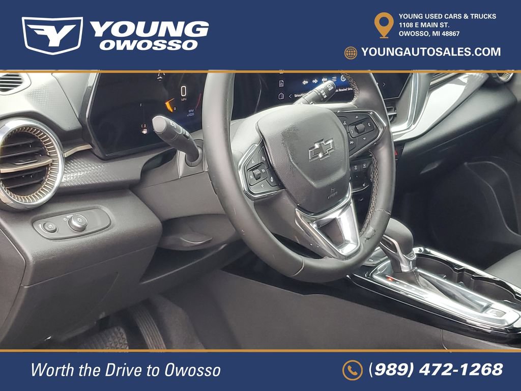 Certified 2025 Chevrolet Trax ACTIV w/ Sunroof Package FWD image 10