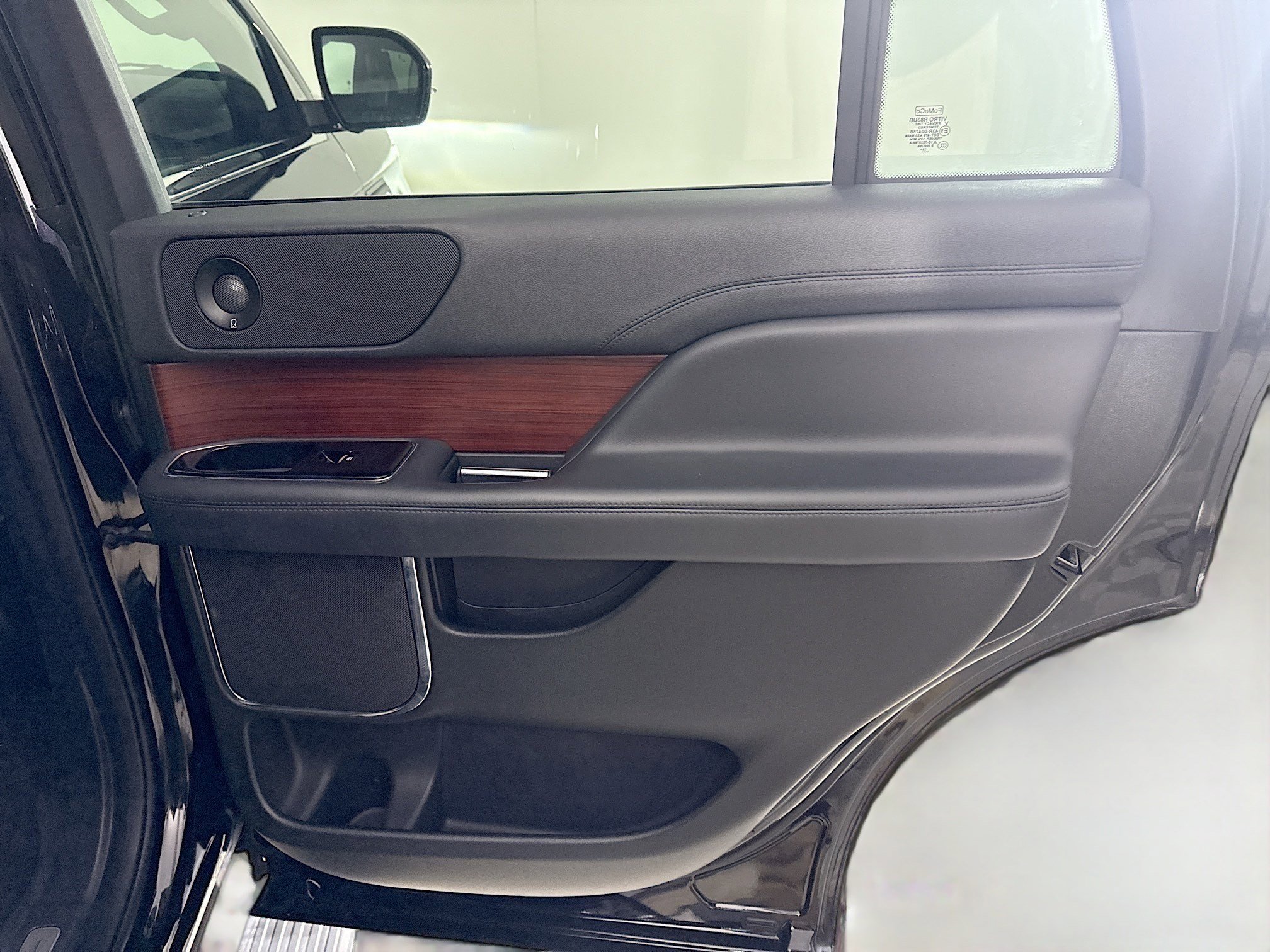 Used 2024 Lincoln Navigator Reserve image 28