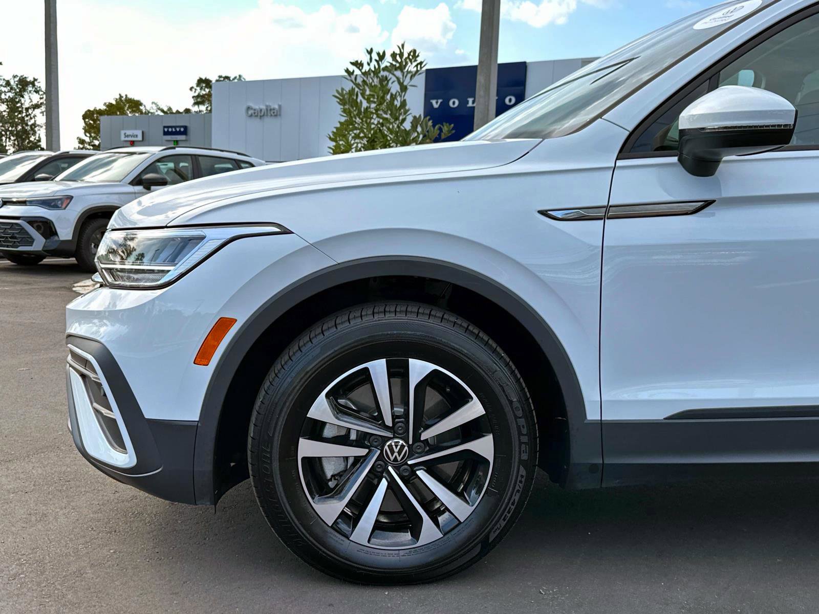 Certified 2024 Volkswagen Tiguan S image 10