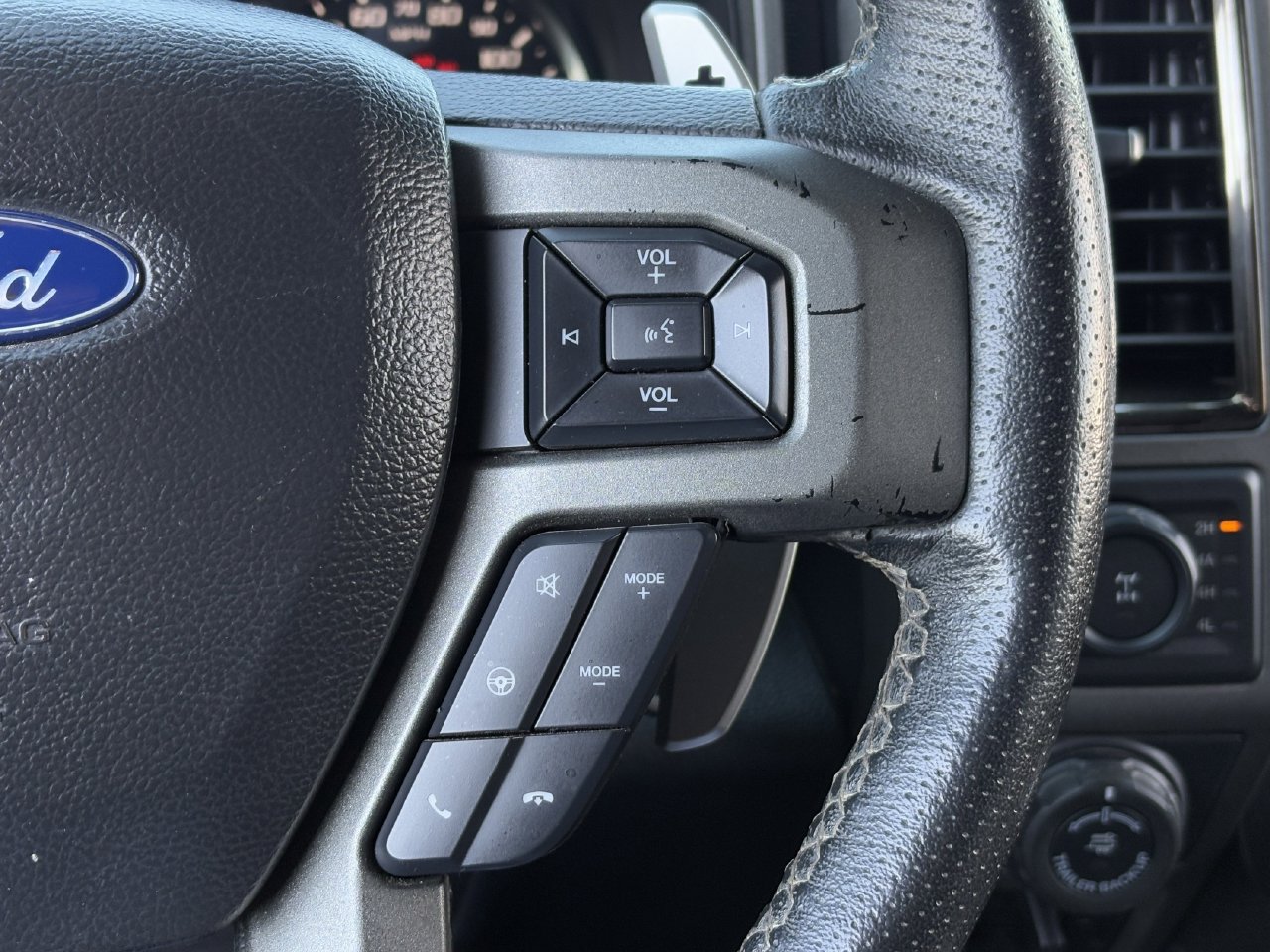 Used 2019 Ford F150 Raptor w/ Equipment Group 802A Luxury AWD/4WD image 16