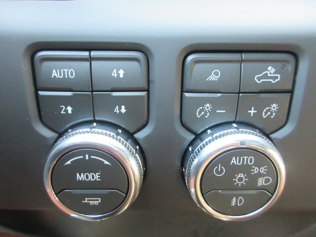 New 2026 GMC Sierra 2500 Denali Ultimate AWD/4WD image 18