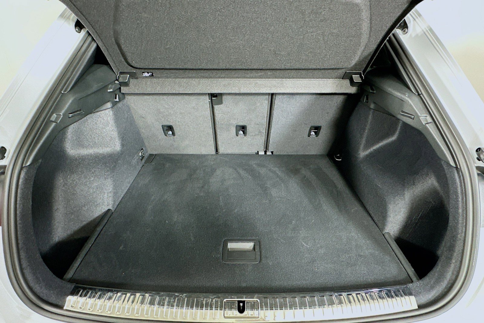 Used 2025 Audi Q3 2.0T Premium Plus w/ Premium Plus Package image 22