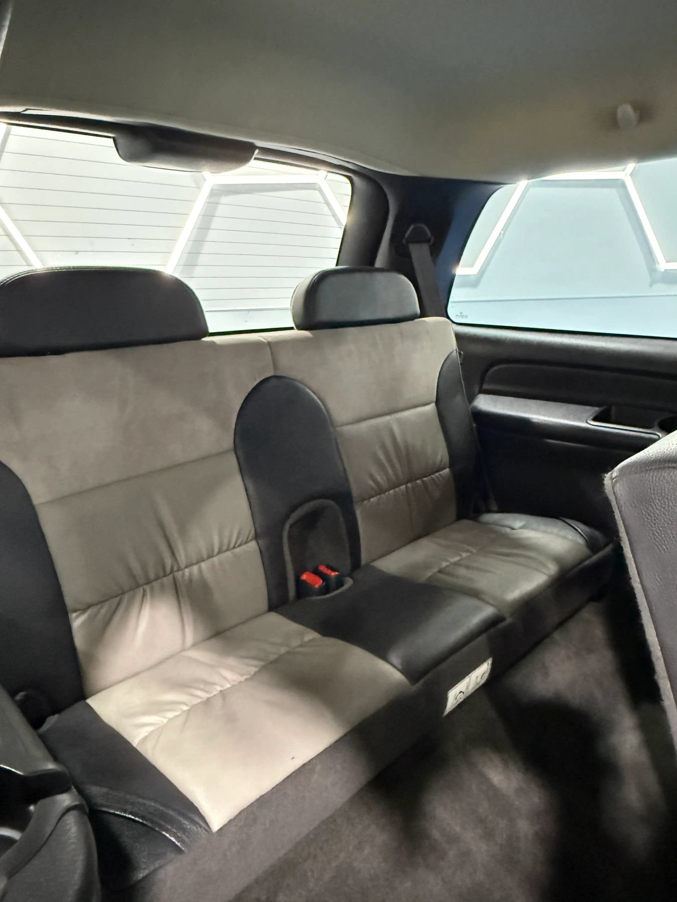 Used 2000 Dodge Durango 4WD image 29