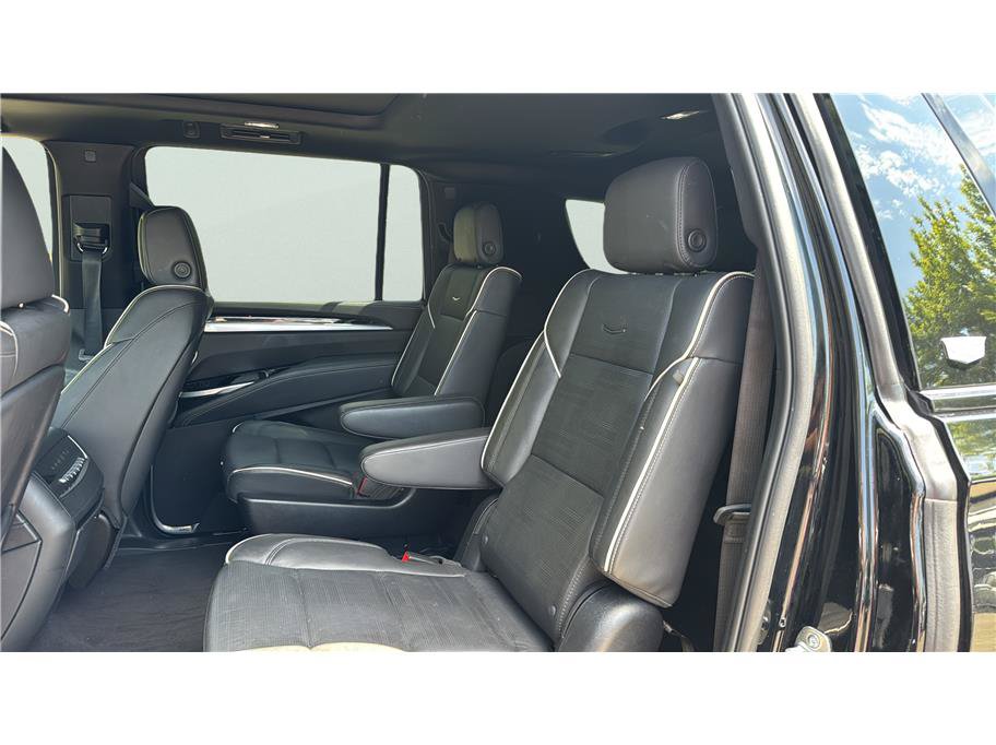 Used 2025 Cadillac Escalade ESV Sport w/ Touring Package AWD/4WD image 14