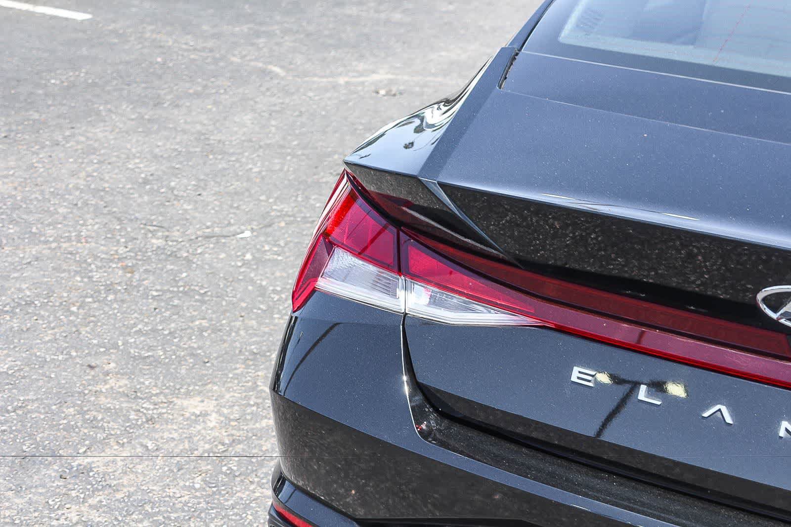 Certified 2023 Hyundai Elantra SEL w/ Convenience Package FWD image 8
