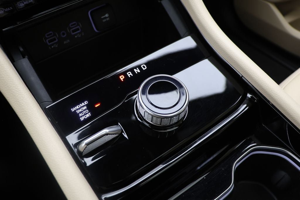 Used 2023 Jeep Grand Cherokee L Limited image 25