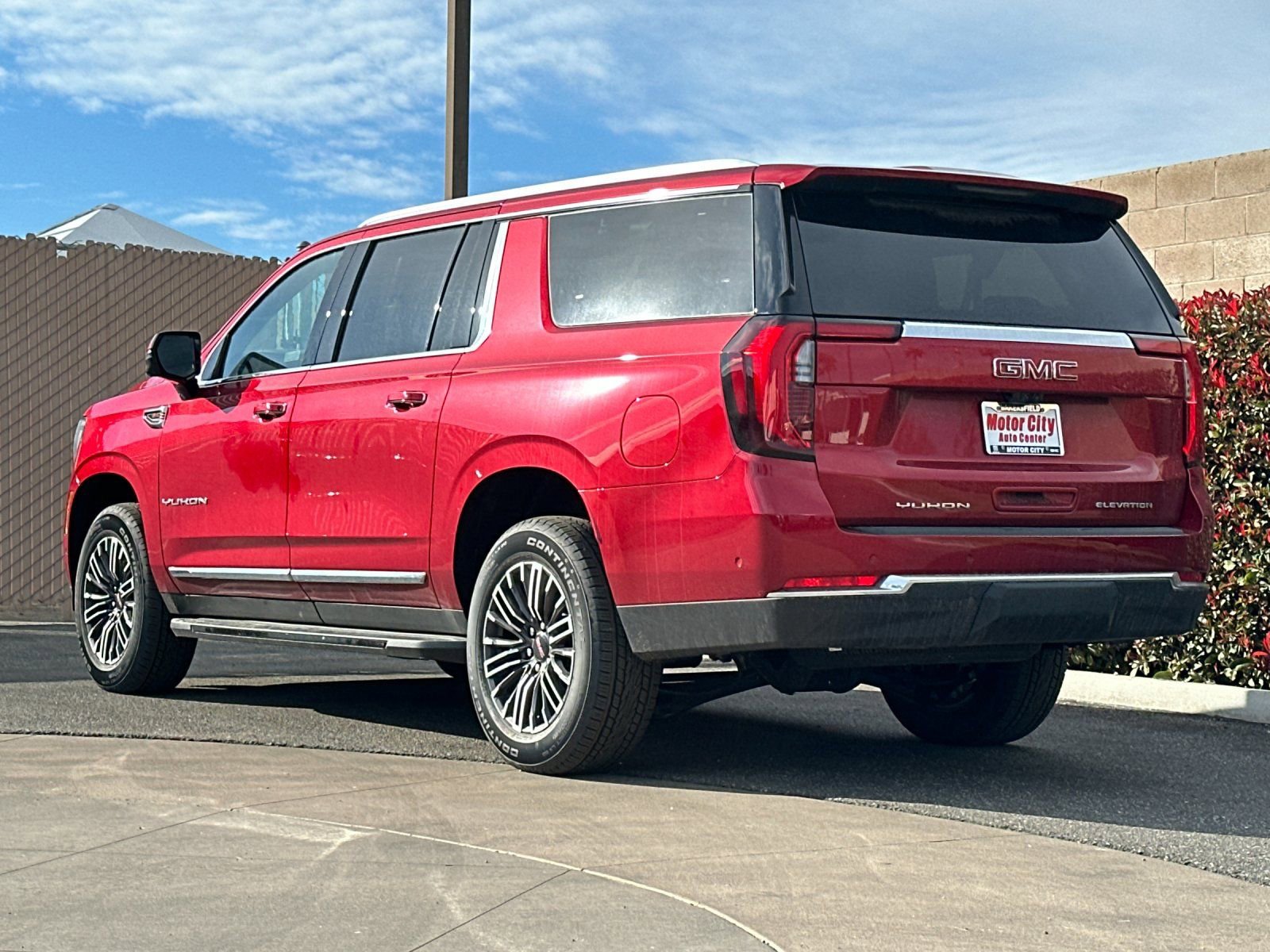 New 2026 GMC Yukon XL Elevation w/ Elevation Premium Package AWD/4WD image 6