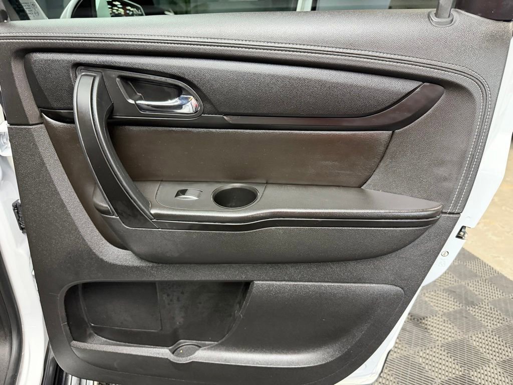 Used 2017 Chevrolet Traverse LT FWD image 49