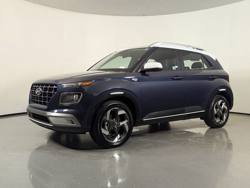 Certified 2025 Hyundai Venue Limited FWD image 3