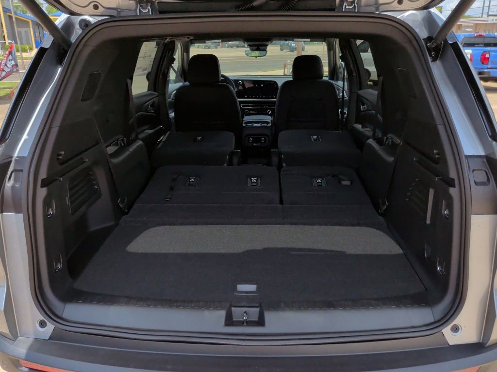 New 2026 Chevrolet Traverse LT FWD image 40