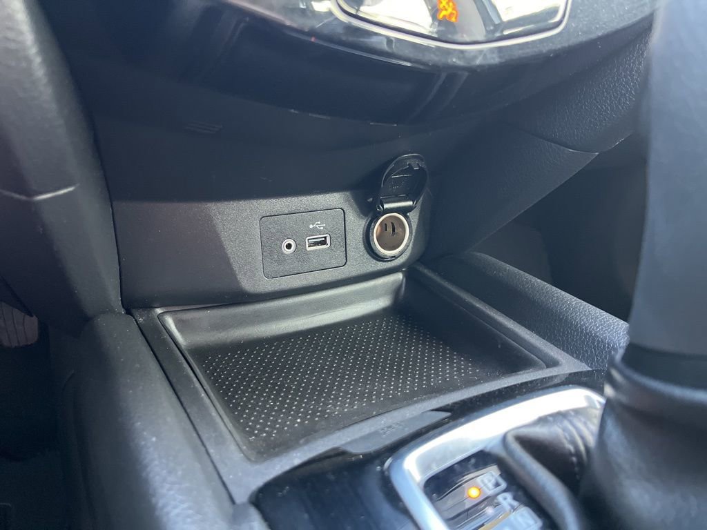 Used 2018 Nissan Rogue S image 69