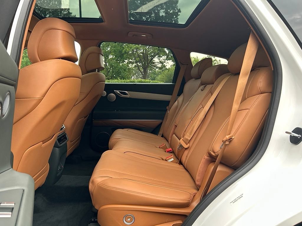 Certified 2026 Genesis GV80 3.5T Advanced AWD/4WD image 19