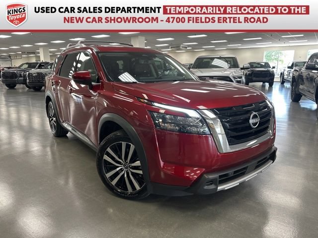 Used 2025 Nissan Pathfinder Platinum w/ Cargo Package