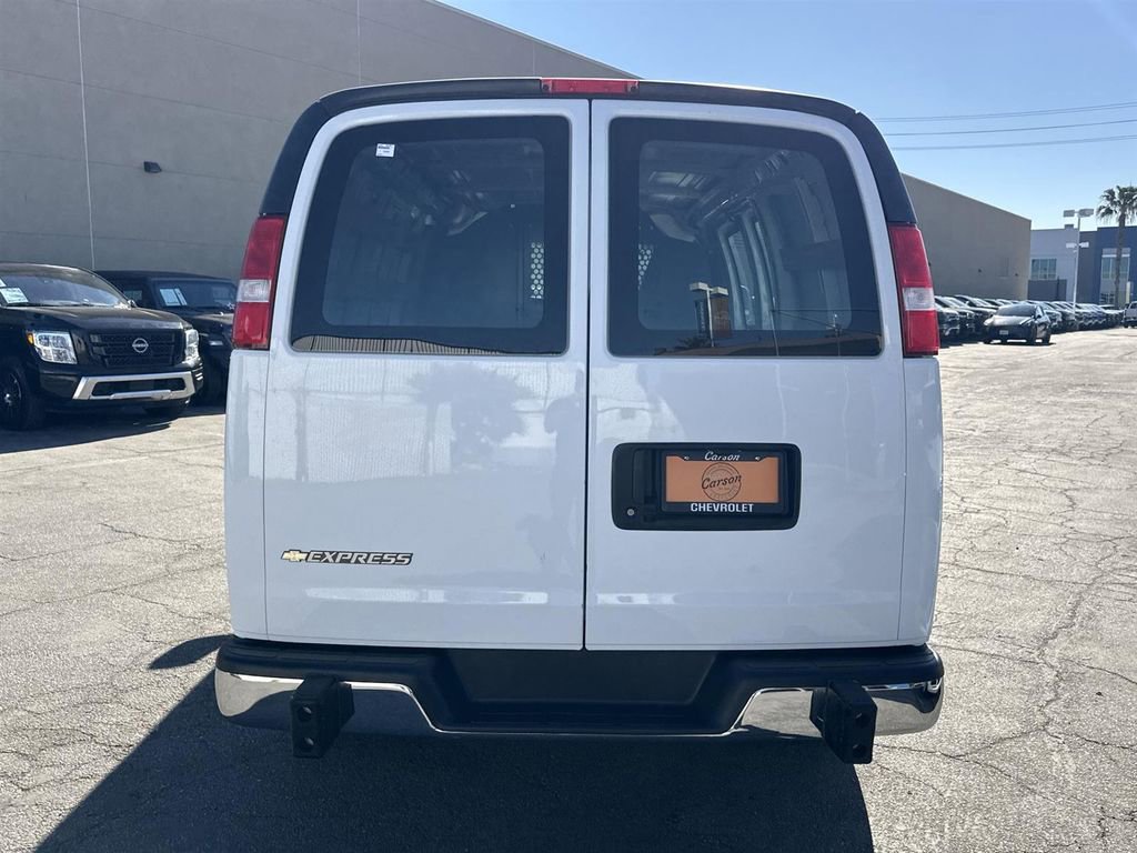 Used 2024 Chevrolet Express 2500 w/ Driver Convenience Package image 3