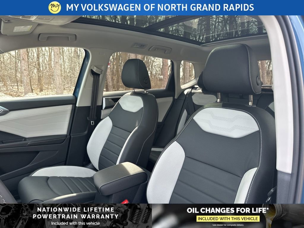 New 2026 Volkswagen Taos SEL image 11