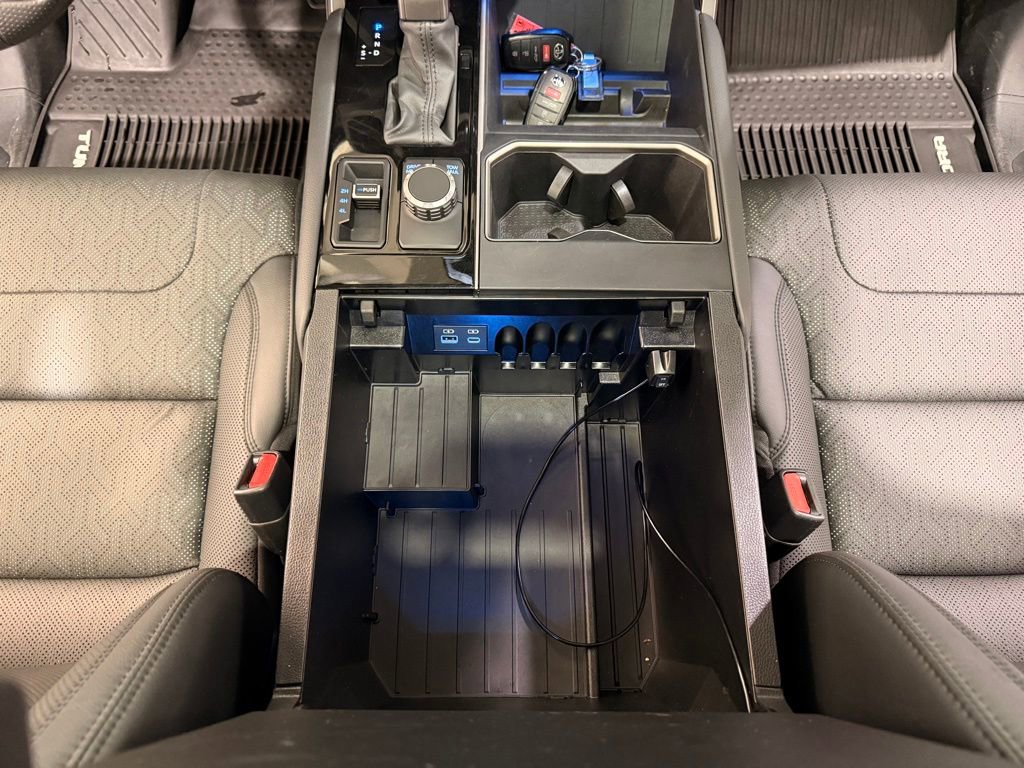 Used 2023 Toyota Tundra Limited image 23