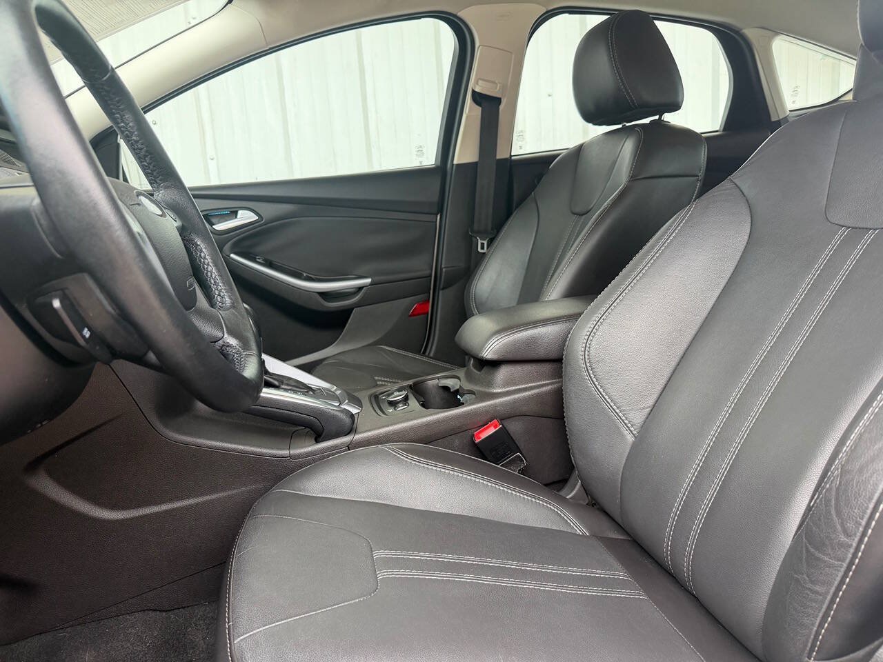Used 2013 Ford Focus Titanium FWD image 11