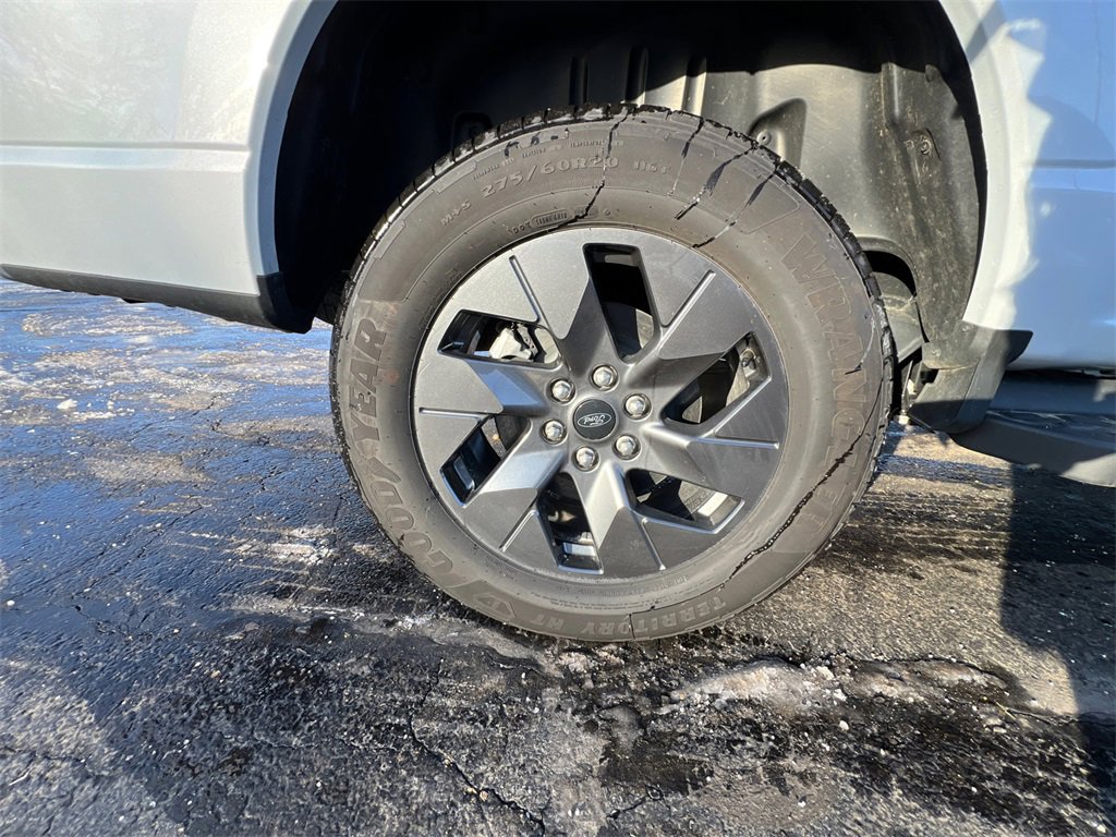 Used 2025 Ford F150 Lightning Flash image 33