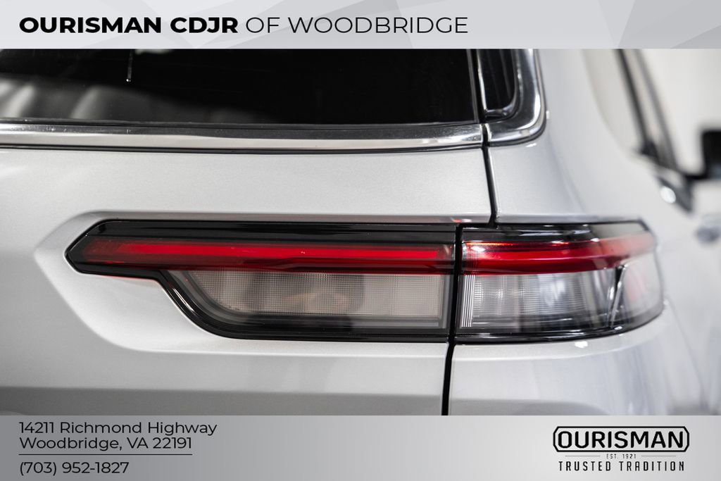 Certified 2024 Jeep Grand Cherokee L Limited w/ Luxury Tech Group II image 7