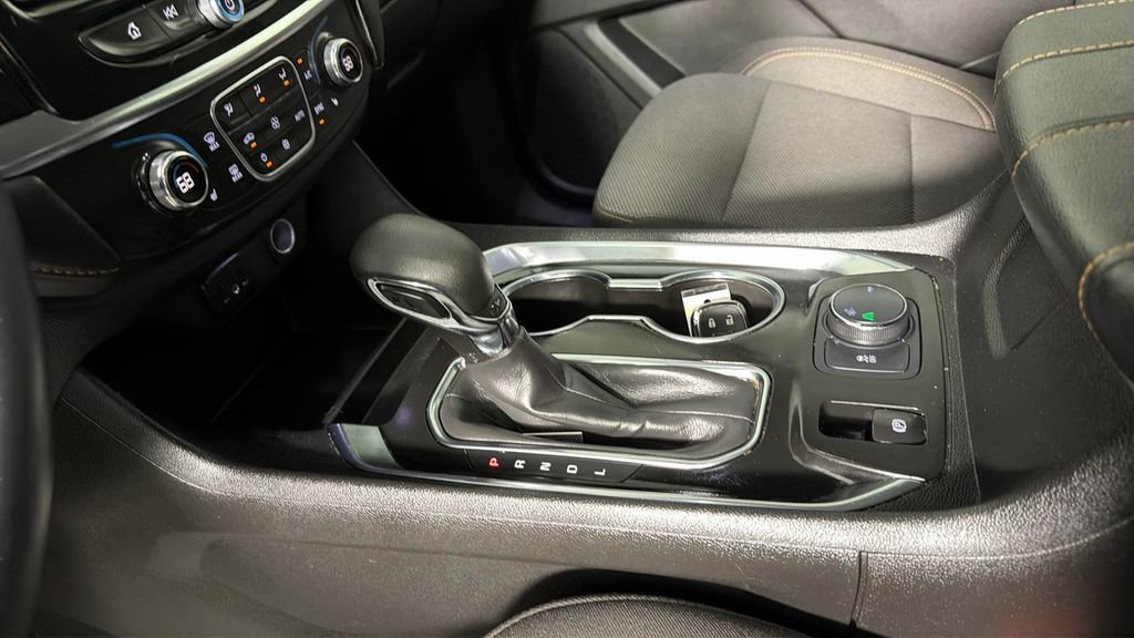 Certified 2021 Chevrolet Traverse LT FWD image 23
